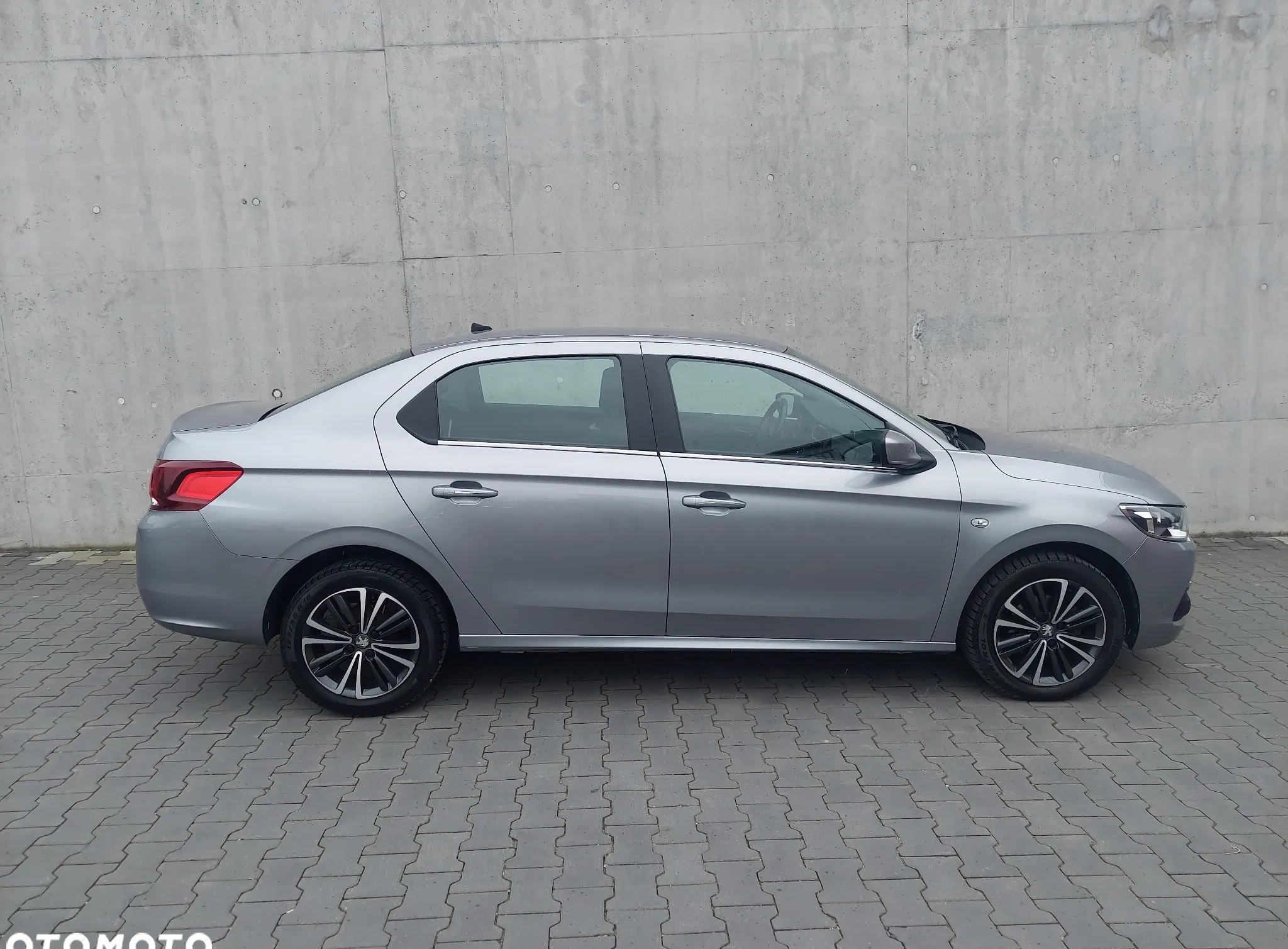 Peugeot 301 cena 31900 przebieg: 155714, rok produkcji 2018 z Wieliczka małe 277